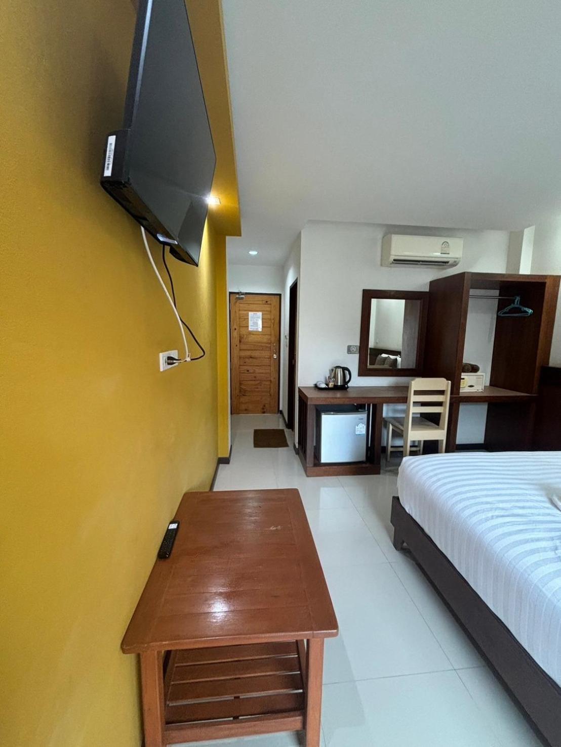 Rin Bay View Resort Haad Rin Bagian luar foto