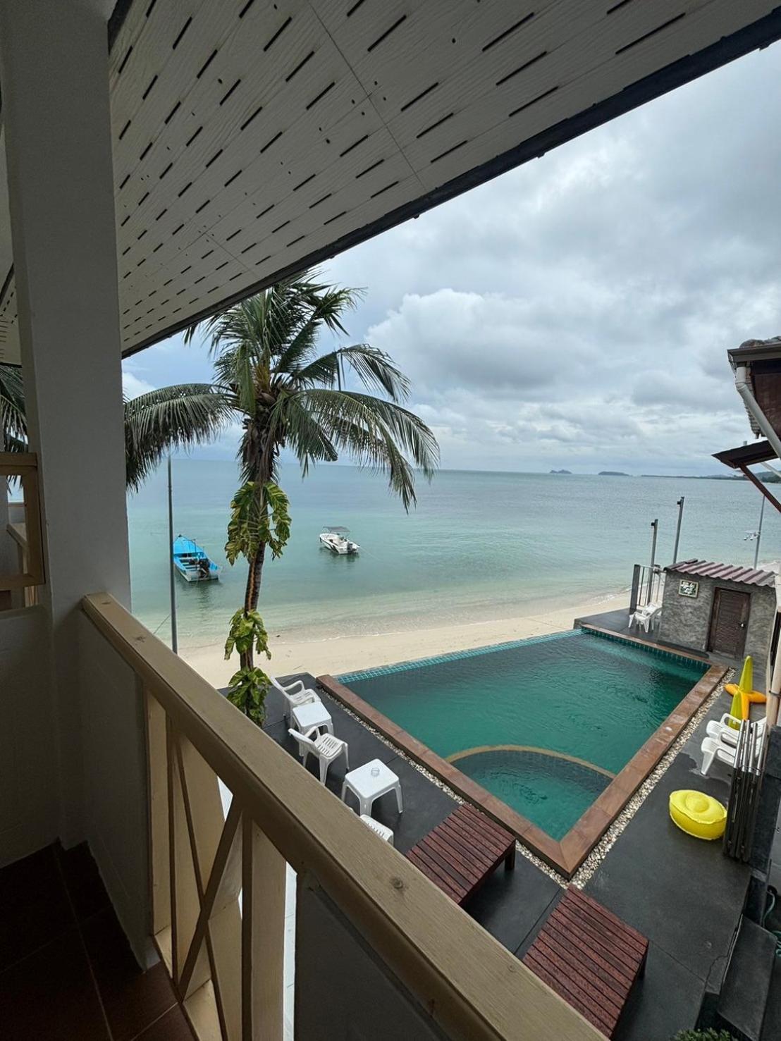 Rin Bay View Resort Haad Rin Bagian luar foto